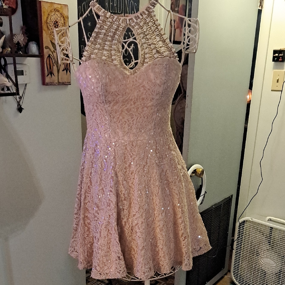 City Triangles Open Back Lace Mini Dress With Beads & Sequins, Sz 3